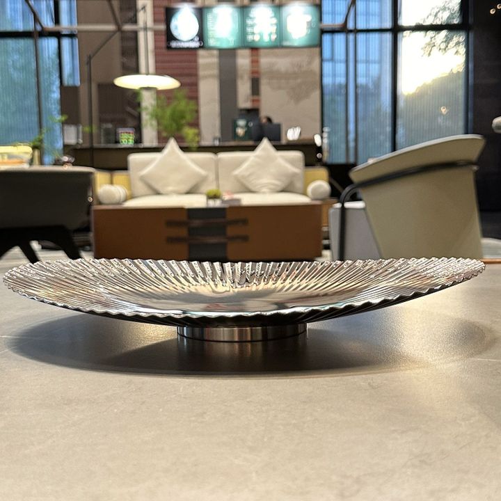 plisse-metal-accents-sakhilelangari-photo-2