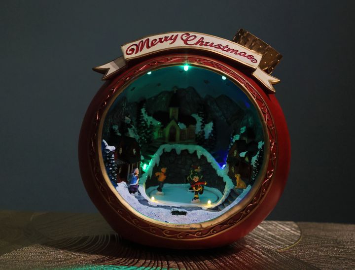 saakhaltslo-sofeli--nadzvis-khis-satamashoshi-2652427sm-masala-polirezini-usbelementi-photo-2