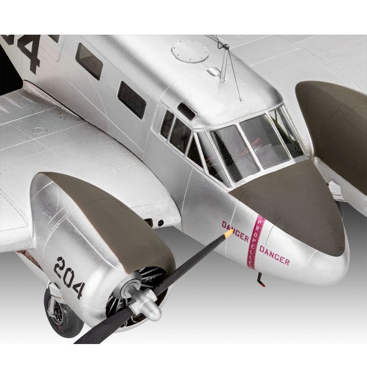 revell-beechcraft-model-18-asatsqobi-tvitmfrinavi-photo-2