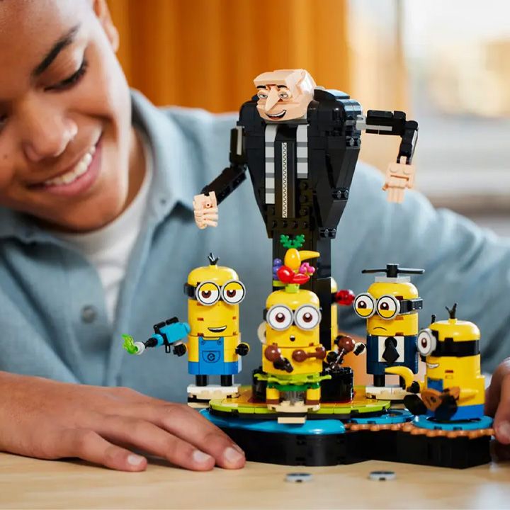 lego-brick-built-gru-and-minions-konstruqtori-photo-3