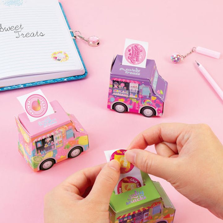 make-it-real-stikerebis-nakrebi-photo-2