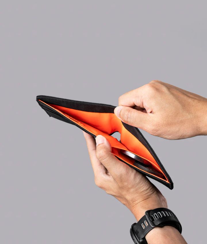 alpaka-ark-classic-wallet-black-axogrid-210d-safule-photo-3