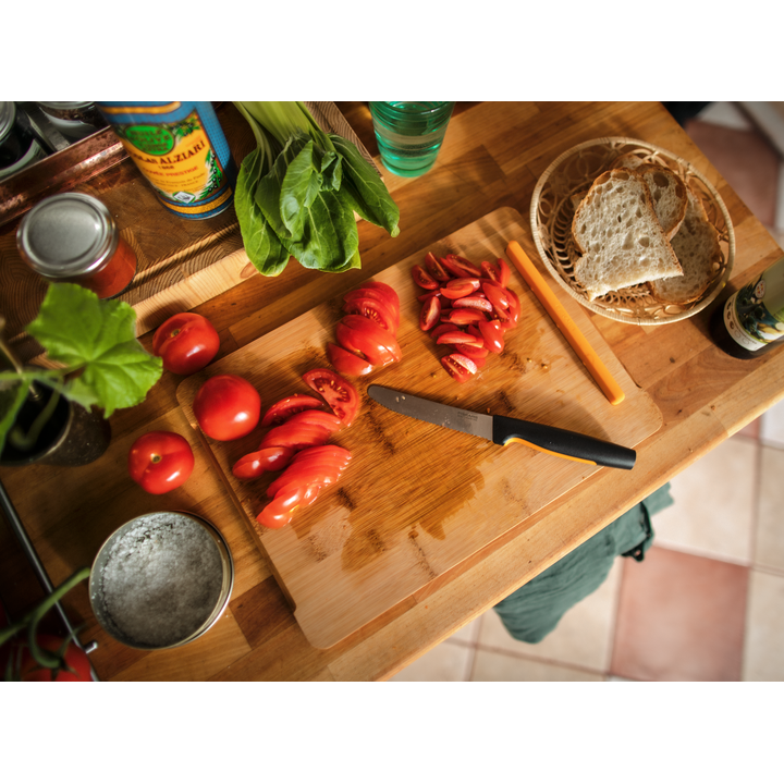fiskars-ff-tomato-knife-dana-photo-2