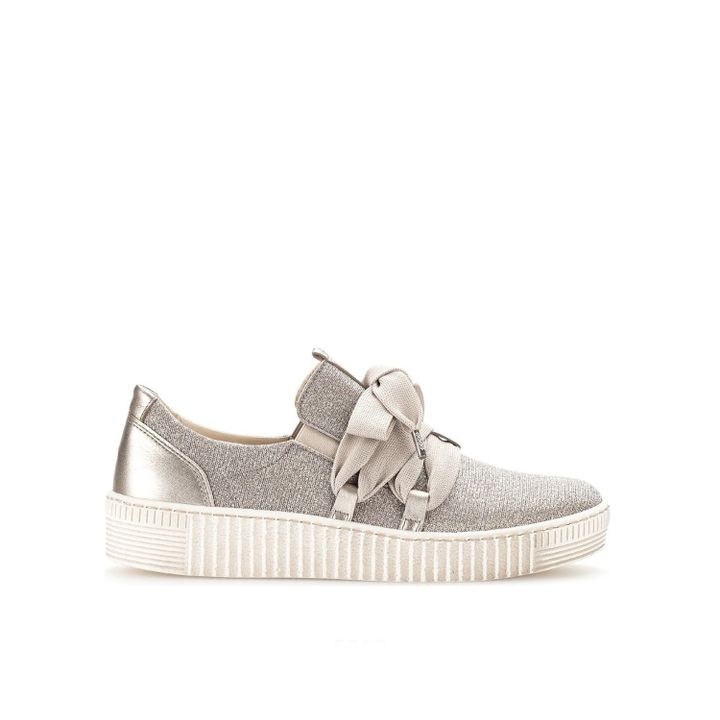 gabor-5397-sportuli-fekhsatsmeli