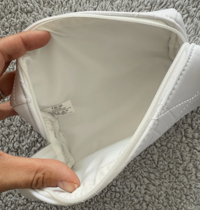 dior-white-pouch-kosmetikis-chanta-photo-4