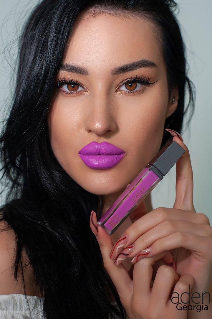 aden-liquid-lipstick-10-cerise-tuchsatskhi-photo-4