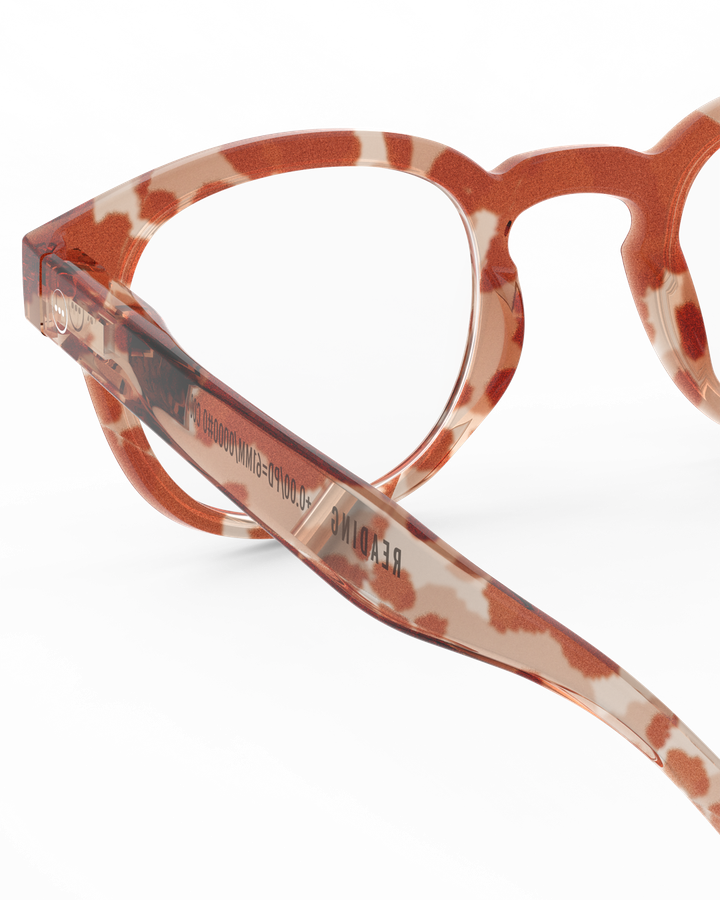 izipizi-c-reading-wild-hooves-2-sakitkhavi-satvale-photo-4