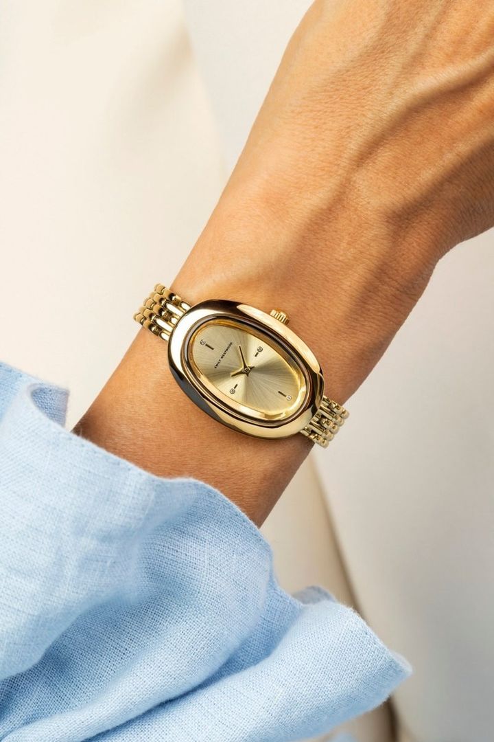 emily-westwood-quartz-watch-qalis-saati-photo-2
