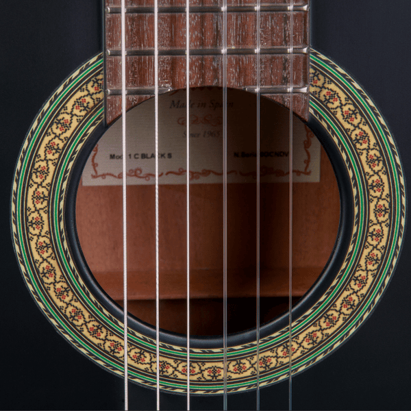 alhambra-v-guitarra-1-c-black-satin-klasikuri-gitara-photo-4