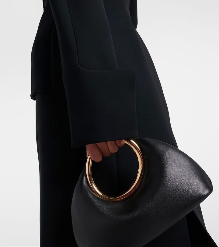 venti-qalis-shavi-chanta-photo-2