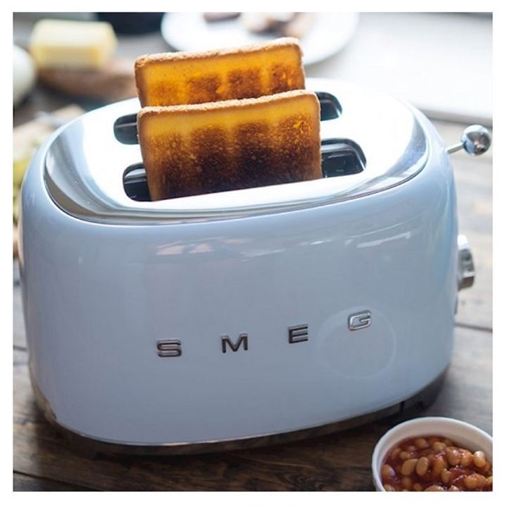 smeg-tsf01pbeu-tosteri-photo-4