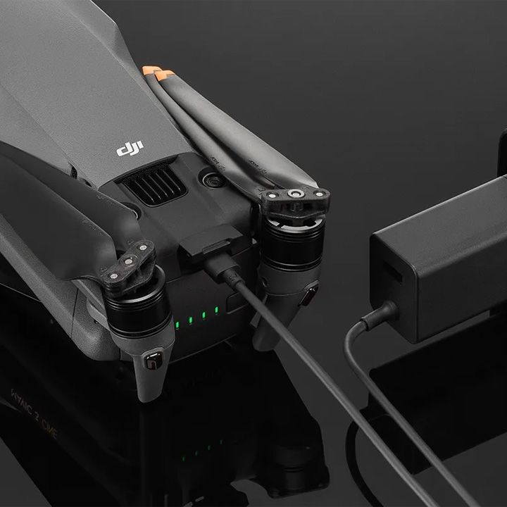 dji-65w-portable-charger-damteni-kabeli-photo-2