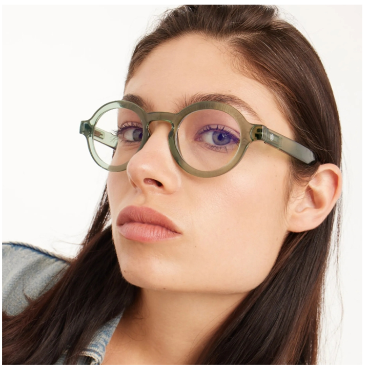 barner-charles-glossy-ekranisgan-damtsavi-satvale-photo-4
