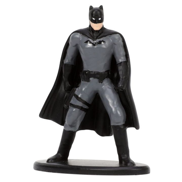 jada-betmenis-da-betmobilis-manqana-photo-4