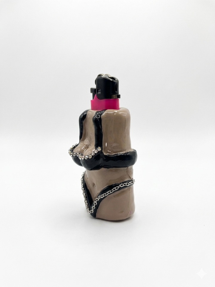momoko-khelnaketi-santeblis-qeisi-photo-2