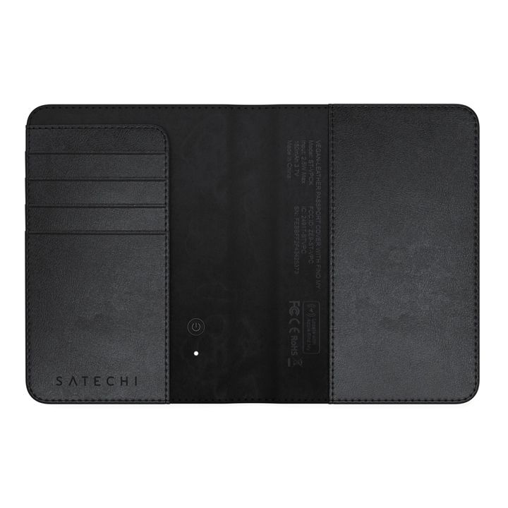 satechi-vegan-leather-passport-cover-with-find-my-sapasporte-photo-3