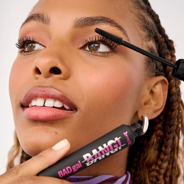 benefit-cosmetics-badgal-bang-volumizing-mascara-black-tvalis-tushi-photo-3