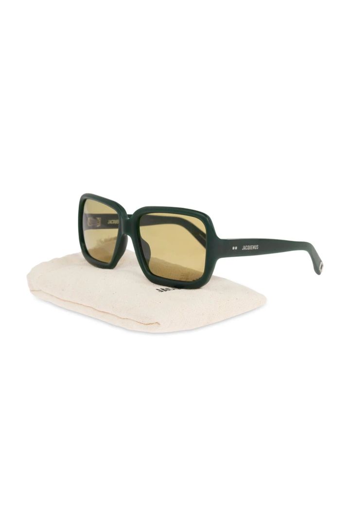 jacquemus-cabana-oversized-mzis-satvale