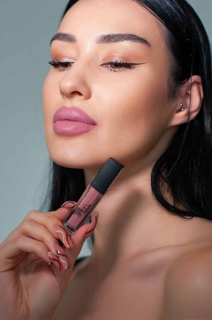 aden-tattoo-effect-lipstick-09-hot-nude-tuchsatskhi-photo-4