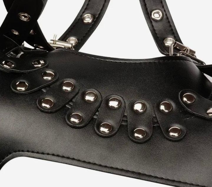 erotic-harness-photo-3