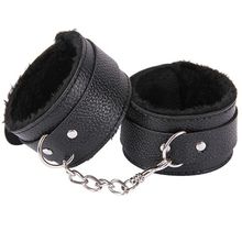 Product image of ტყავის ბორკილები ბეწვით