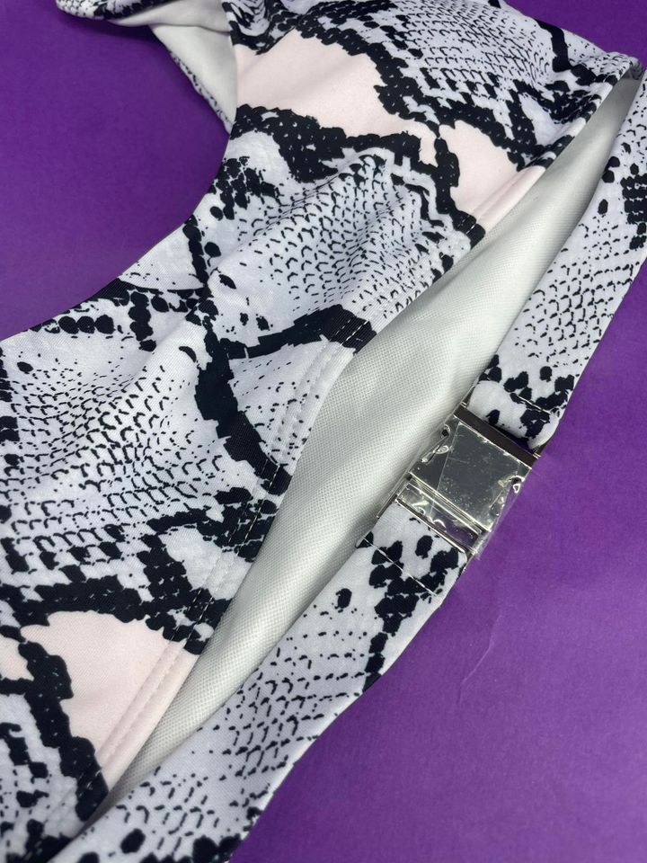 white-leopard-photo-3
