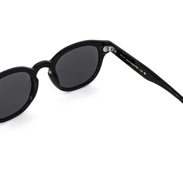 messy-weekend-bille-grey-black