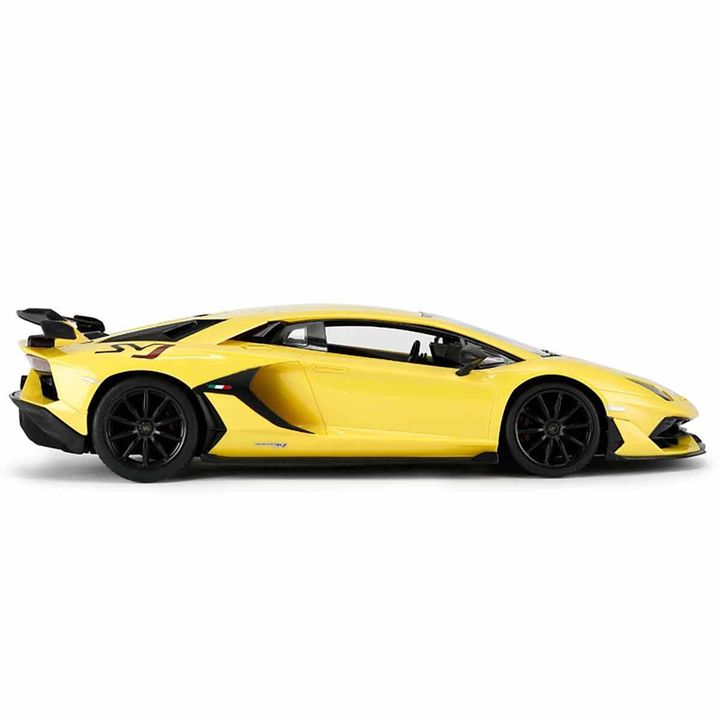 rastar-distantsiurad-martvadi-aventadori-svj-photo-4