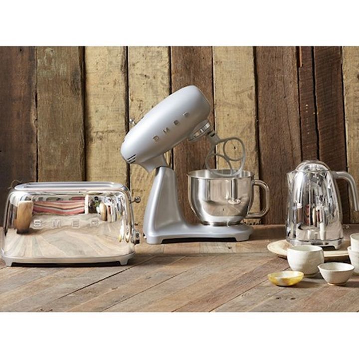 smeg-tsf01sseu-tosteri-photo-2