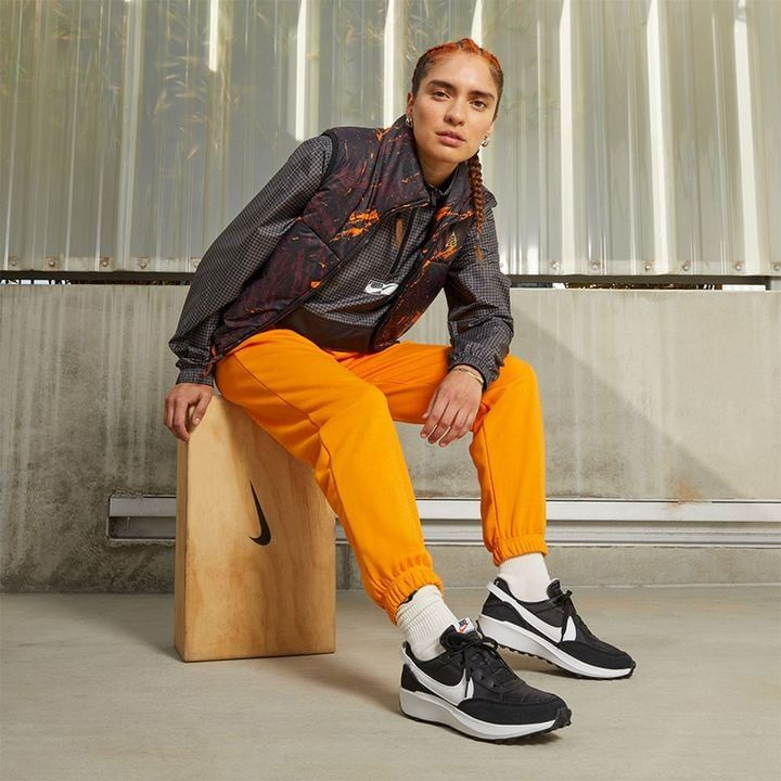 nike-waffle-debut-qalis-qoveldghiuri-fekhsatsmeli-photo-2