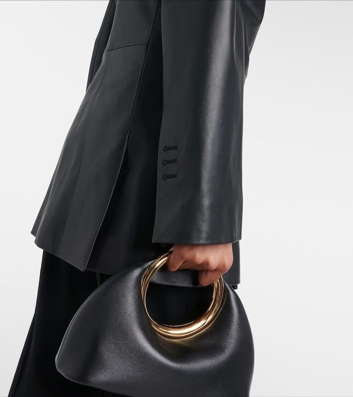 venti-qalis-shavi-chanta-photo-3