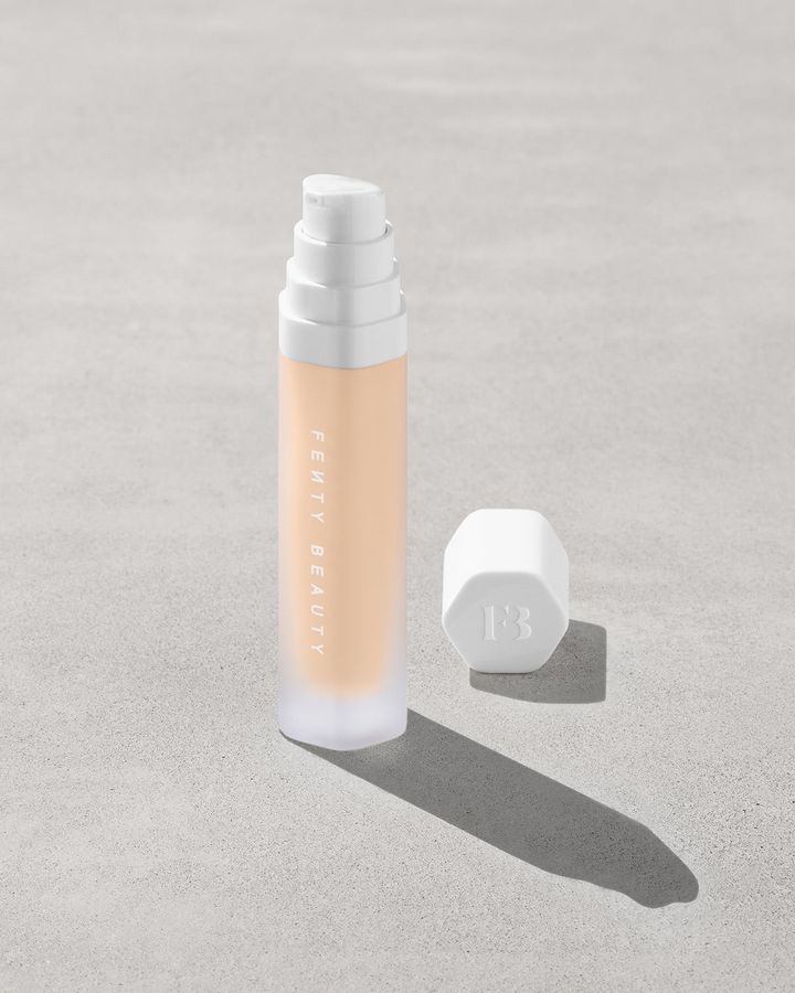 fenty-beauty-softlit-naturally-luminous-longwear-foundation-n130-tonaluri-kremi-photo-2