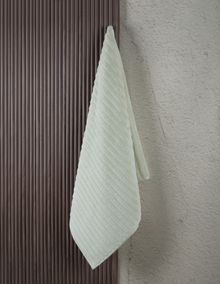 Product image of Manamo  Zoey  აბაზანის პირსახოცი ბამბის ღია მწვანე  75x150 სმ
