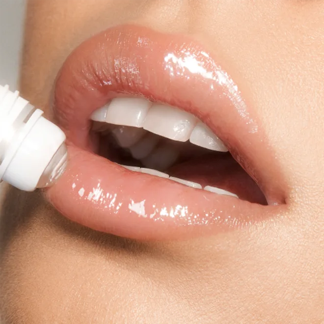 charlottes-magic-lip-oil-crystal-elixir-tuchis-zeti-photo-4