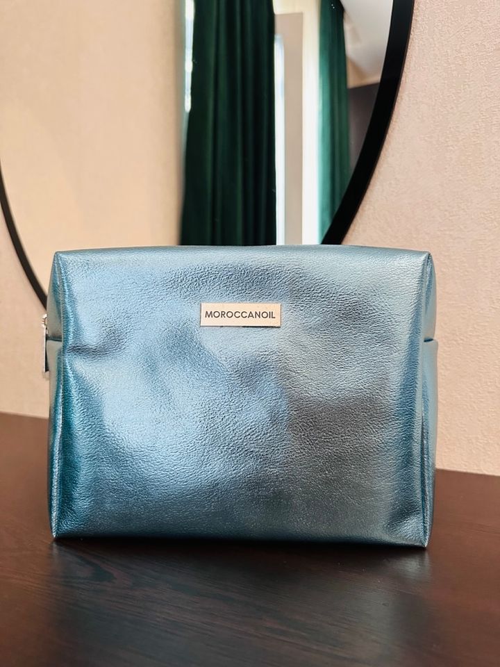 moroccanoil-light-blue-disco-makeup-bag-kosmetikis-chanta-photo-2