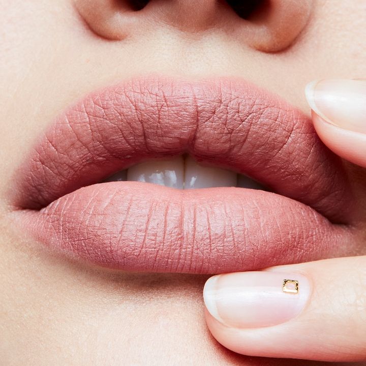 mac-cosmetics-retro-matte-lipstick-bronx-708-tuchsatskhi-photo-3