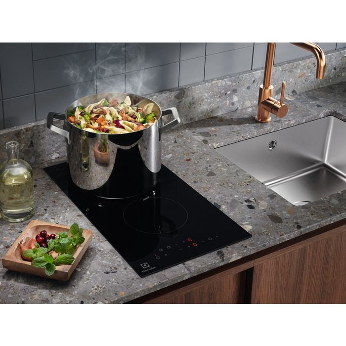 electrolux-lhr3233ck-chasashenebeli-eleqtro-quris-zedapiri-photo-4