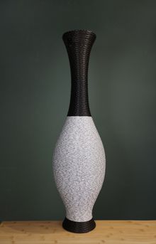 Product image of ლარნაკი 70 სმ- მყარი პლასტმასი + ჭილი შავი თეთრში