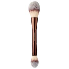 Product image of Hourglass Veil Powder Brush ორმხრივი ფუნჯი