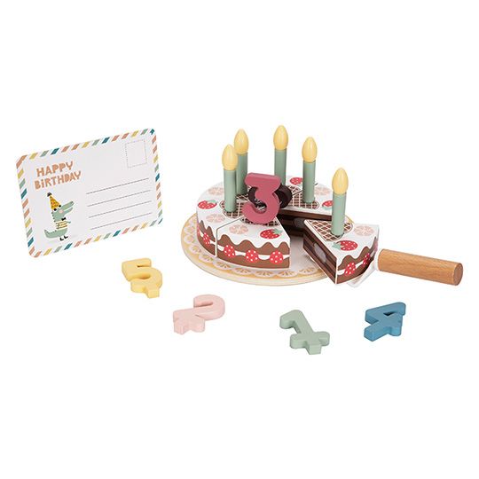 dabadebis-dghis-tortis-nakrebi-montessori-stsenuri-satamasho-photo-2