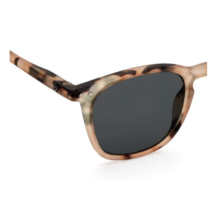 giggles-e-sun-light-tortoise-mzis-satvale-photo-3