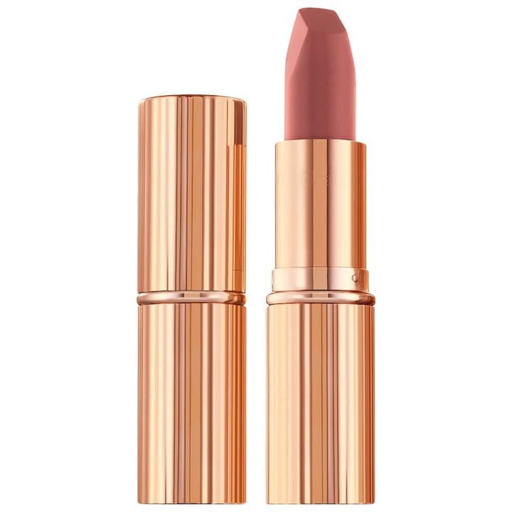 charlotte-tilbury-matte-revolution-hydrating-lipstick-super-model-tuchsatskhi