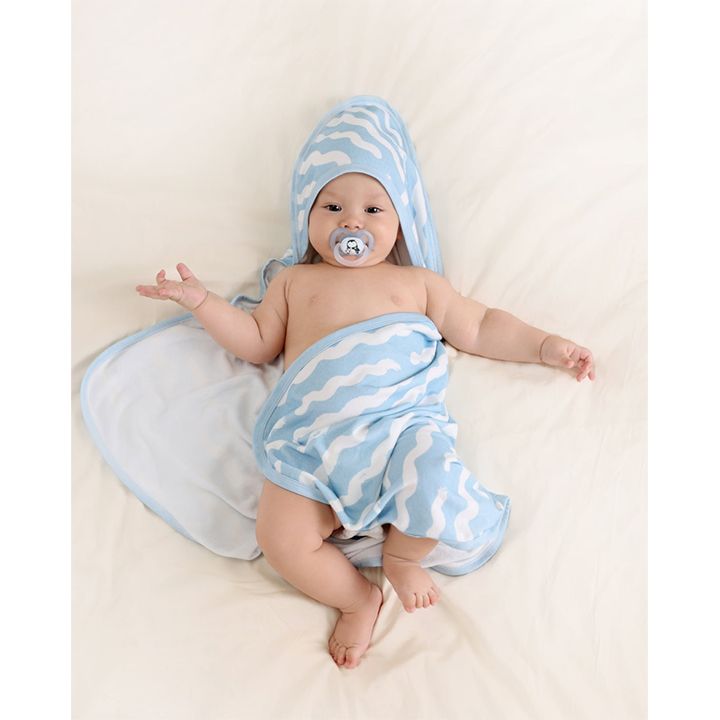 momcozy-bavshvis-kapiushoniani-pirsakhotsi-photo-2