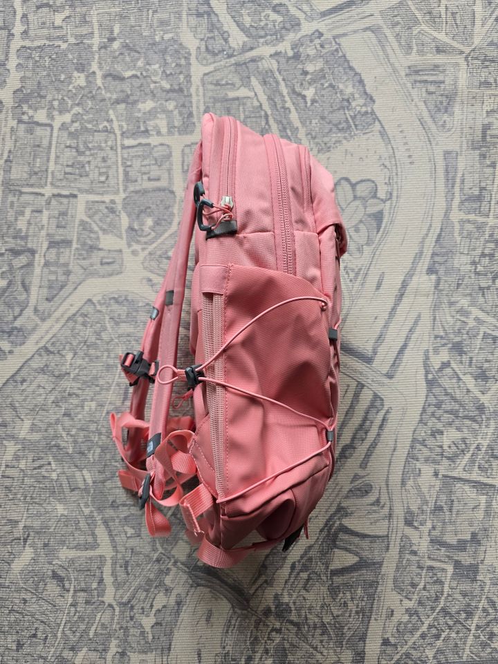 the-north-face-womens-borealis-zurgchanta-photo-3