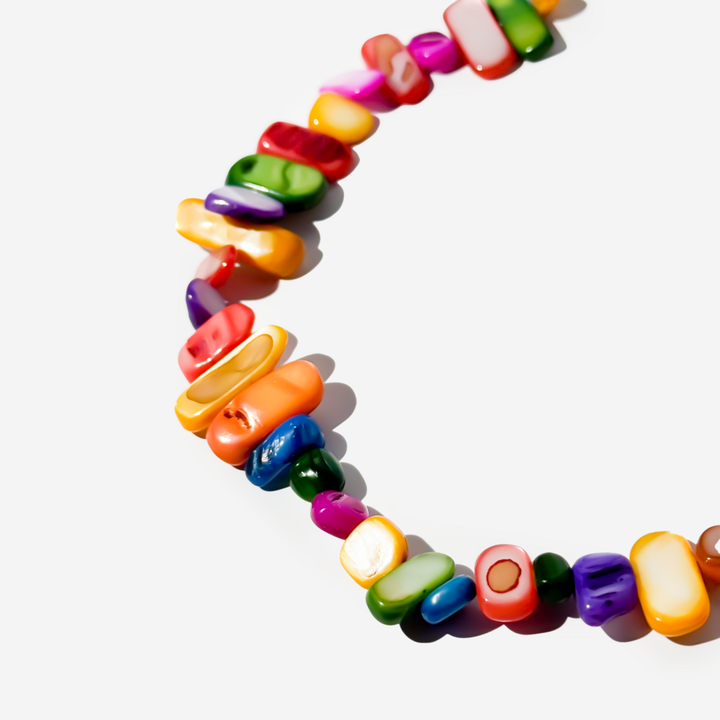 qelsabami-feradi-qvebit