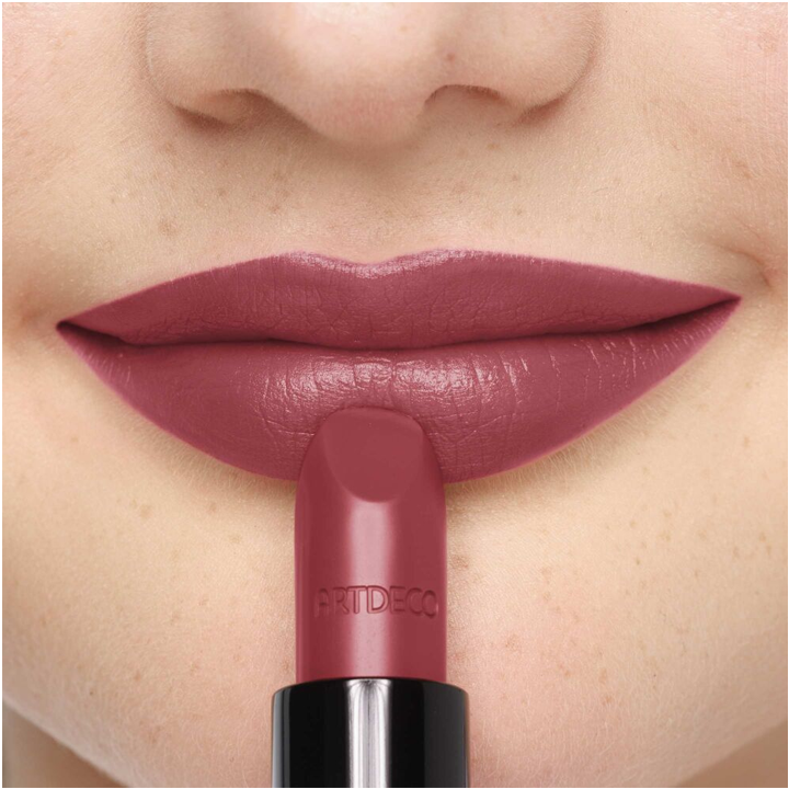 artdeco-perfect-mat-lipstick-125-tuchsatskhi-photo-3