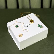 Product image of საახალწლო სასაჩუქრე ბოქსი "Emerald Eve"