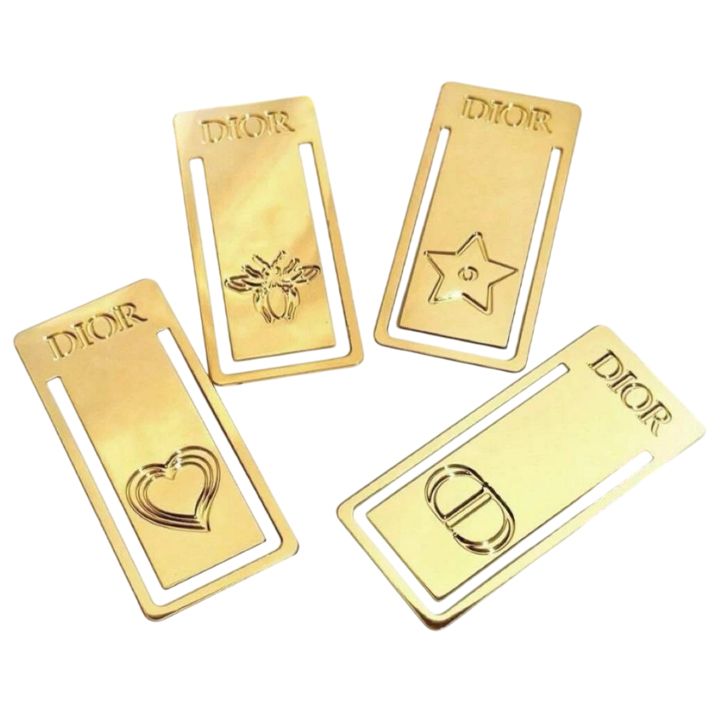 dior-bookmark-set-tsignis-sanishneebis-nakrebi
