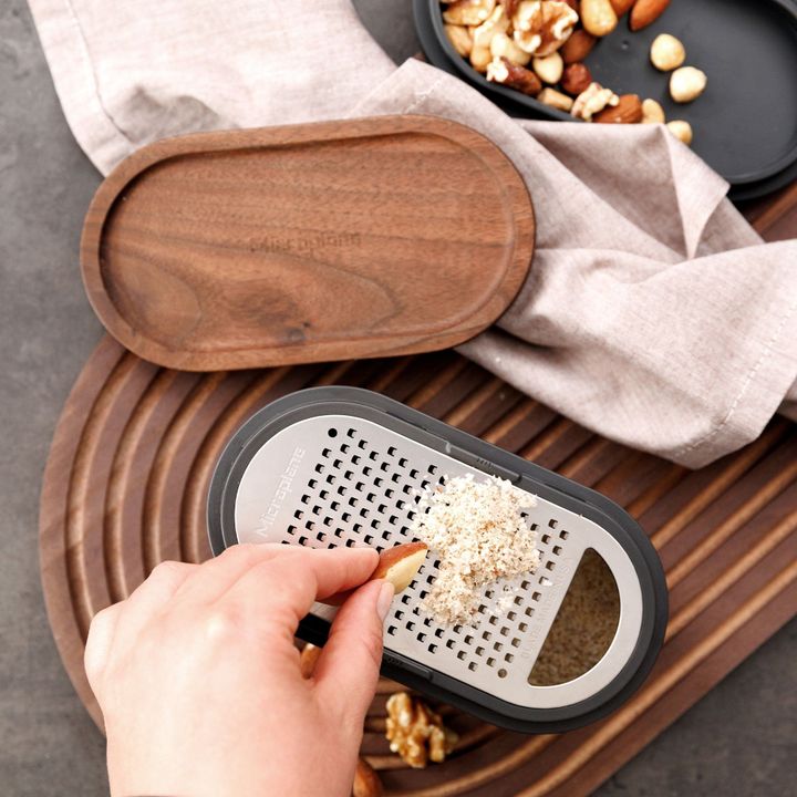 microplane-34700e-container-grater-after-d-sakhekhi-photo-4