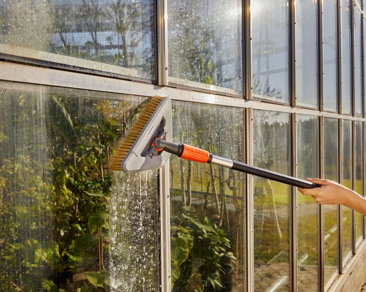 chotqi-wash-brush-with-elbow-joint-gardena-photo-4